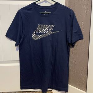 Men’s Nike T-shirt
